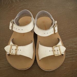 Chic Kids Cream Sandals with Gold Buckles